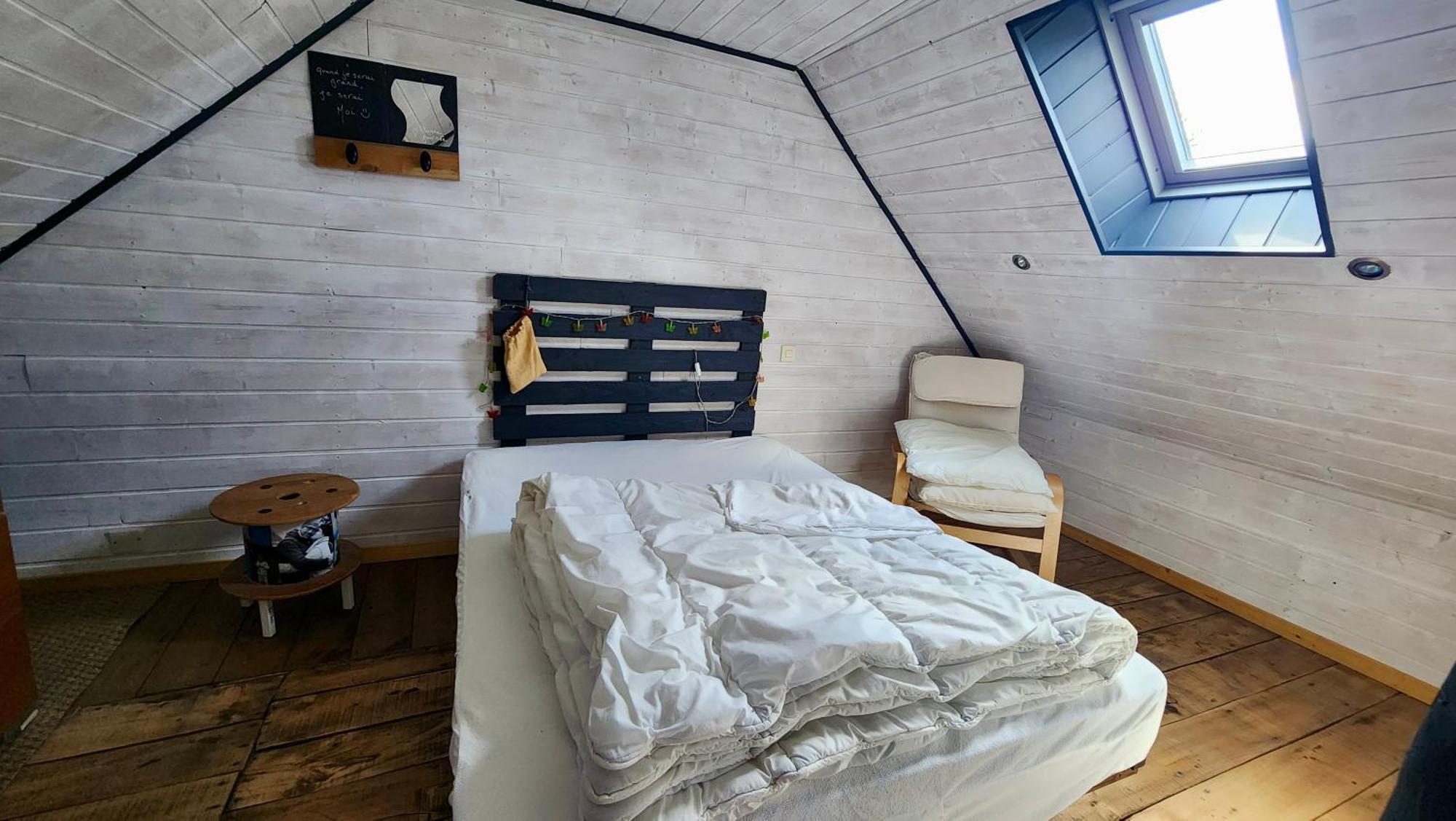La Petite Maison En Bois Bleue 퀴베르빌 외부 사진